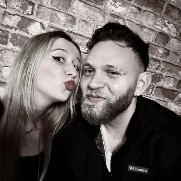 Meet your Posher, J - Picture 1 of 2